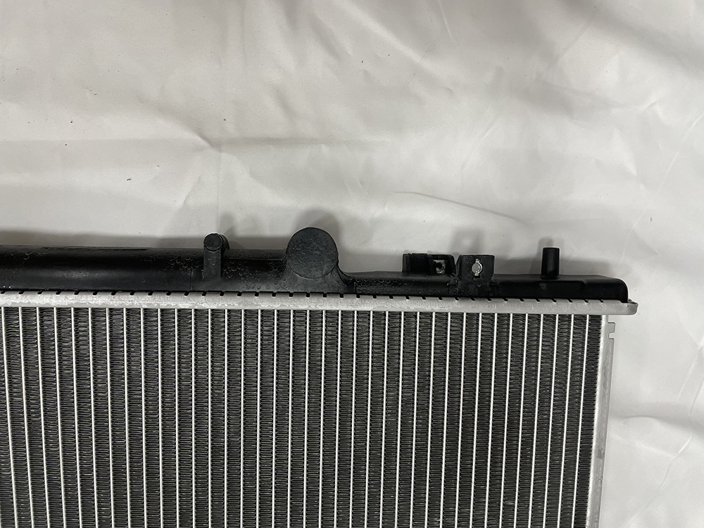 High Quality Mazda Car Engine Cooling System Radiator for Sale