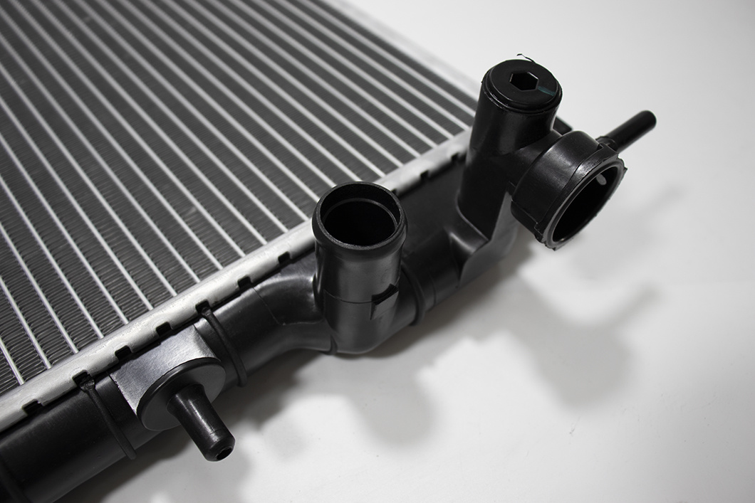 Hyundai Atos′98 at Aluminum Auto Parts Radiator Wholesale OEM 25310-02150/02151