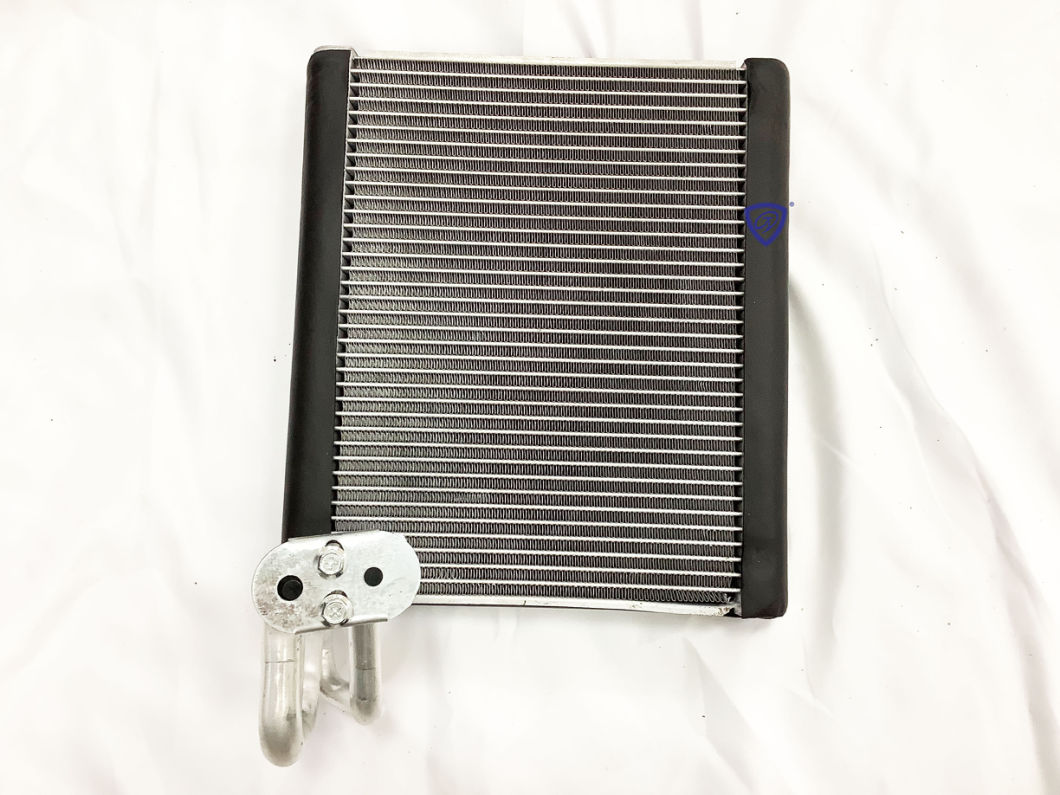 Car Air Conditioner Evaporator Core with Factory Price for Venucia T70