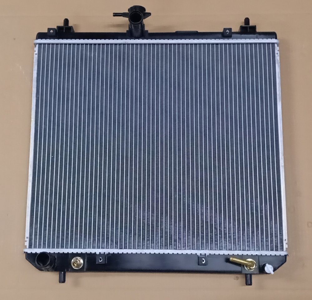 Toyota Avanza 2016 at New Auto Parts Cooling System Water Tank Aluminum Radiator OEM 16400-Bza70