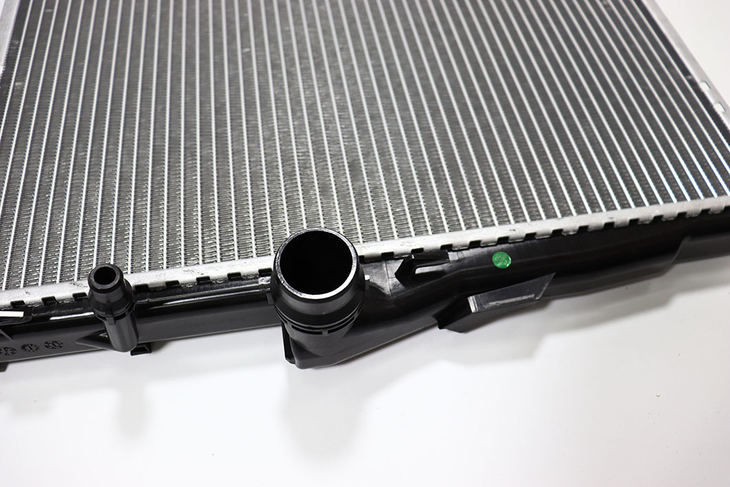 for BMW X3 E83-Mt Cooling System Aluminum Radiator Wholesale OEM 17113415693