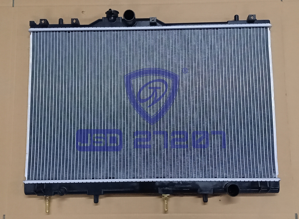 Mitsubishi Zinger 2.0L 2011 at Cooling System Auto Parts Water Tank Radiator China Wholesale