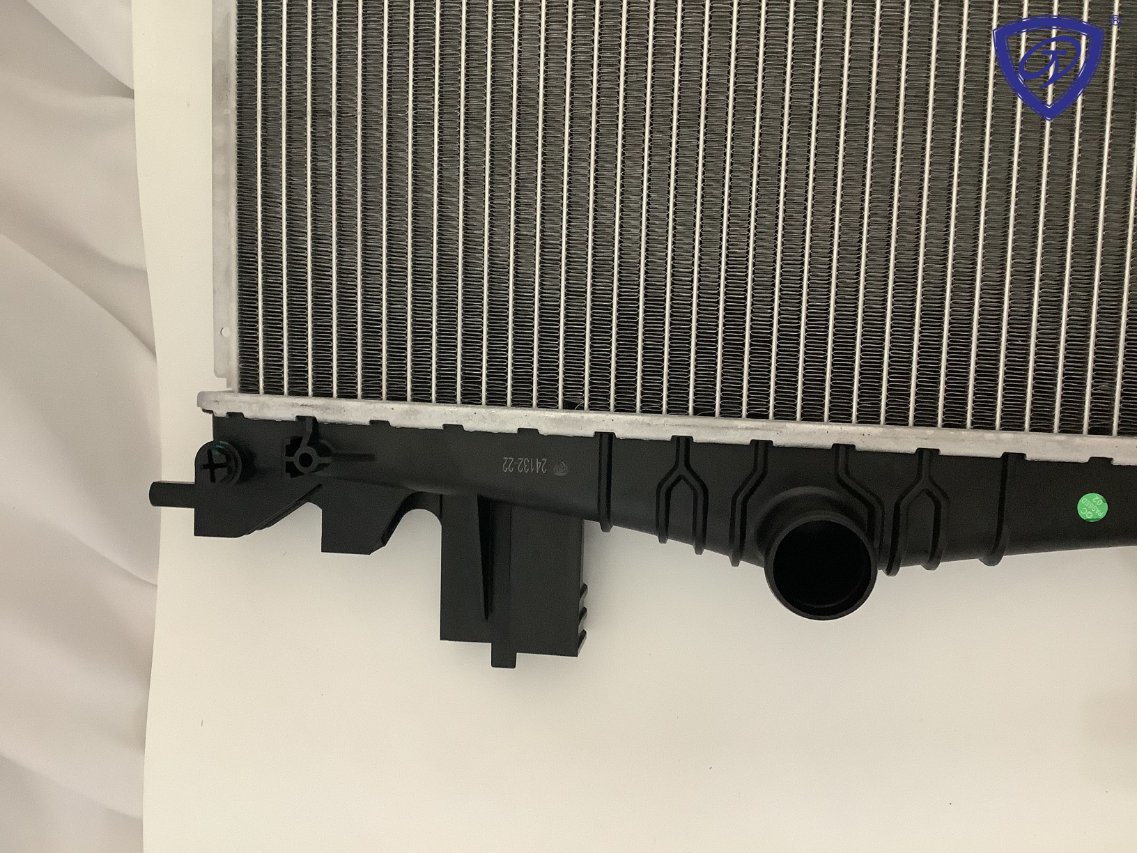Aluminium Car Cooling System Oil Cooler Radiator for Gl8 20t2017 at
