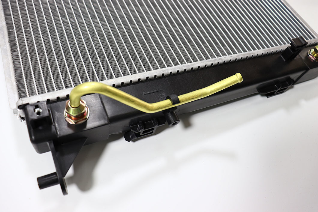 for Hyundai Santa Fe and KIA Sorento Auto Aluminum Radiator OEM 25310-2b400/2b600/1u200