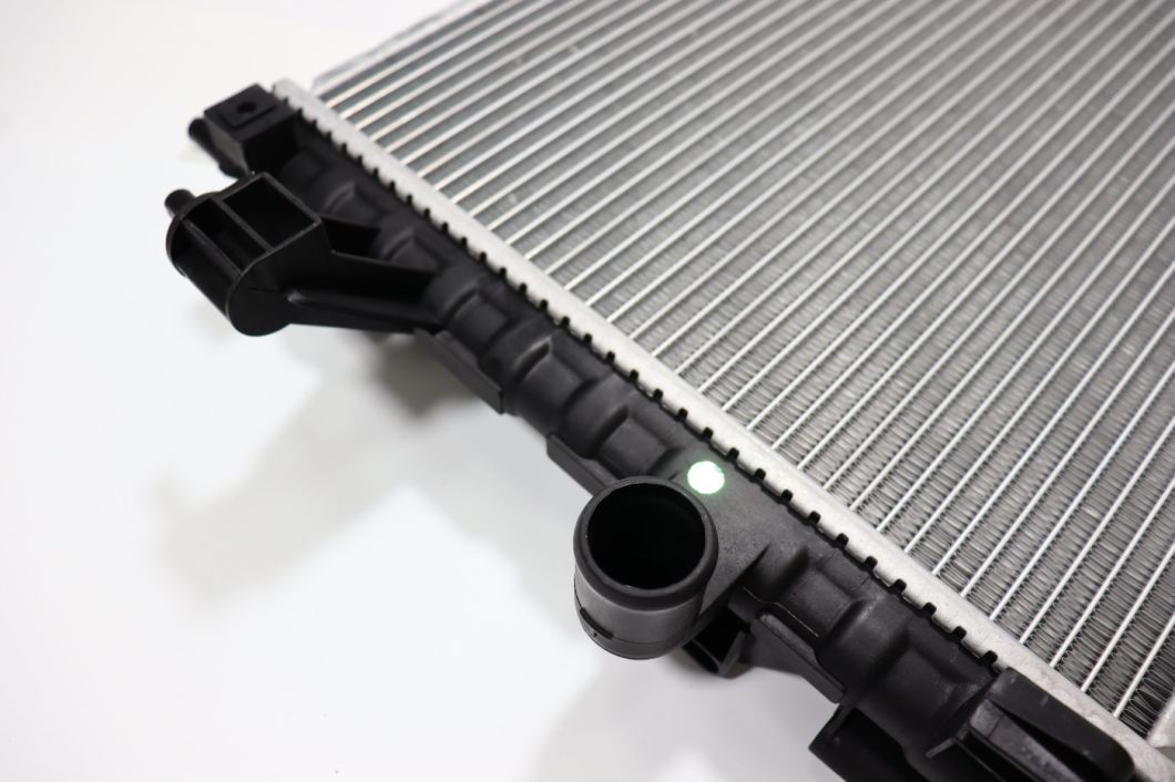 China Suppler Wholesale Price High Performance Aluminum Auto Radiator for Opel Astra G 98-Mt 1300198