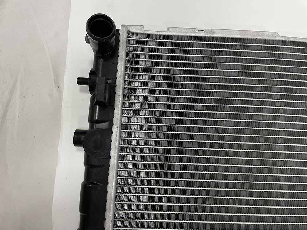 Automotive Cooling System Aluminum Radiator for Hyundai Elantra OEM 25310-2D000-2D100