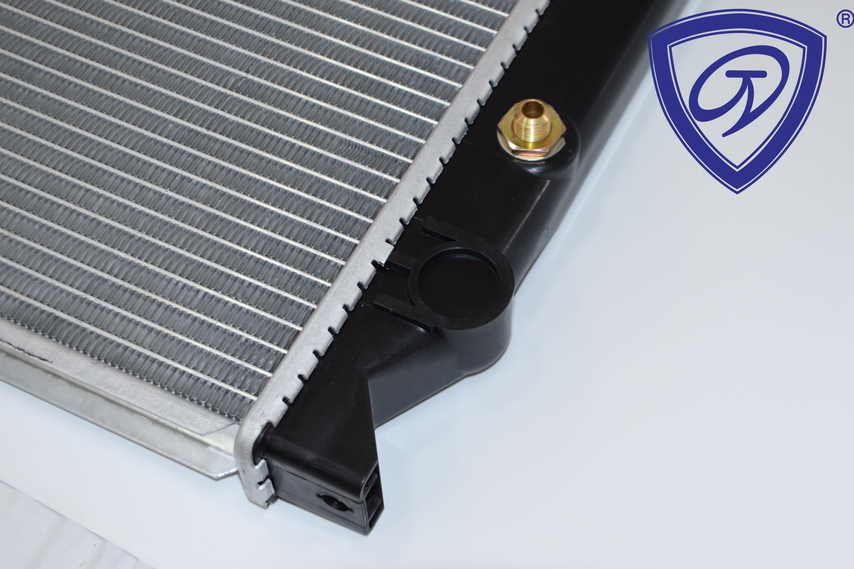 Auto Parts Car Radiator for Camry′ 03-06 Mcv30 at OEM 16400-20260; 20270; 20320; 0A240