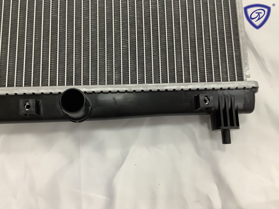 Aluminium Auto Radiator for Toyota Fit Gr9/GS1 2020-a/Mt Global Customer Choice