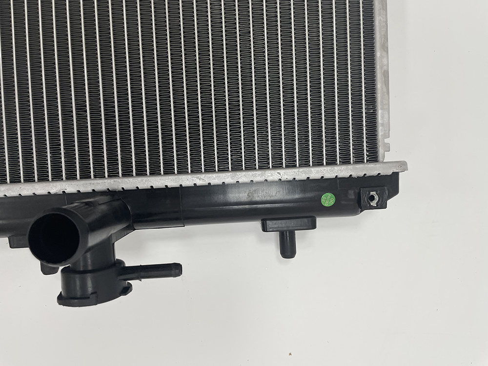 Car Engine Cooling System Accessories Radiator for 12 Camry Charade′ 03 L250/L260 at OEM 16400-B2070