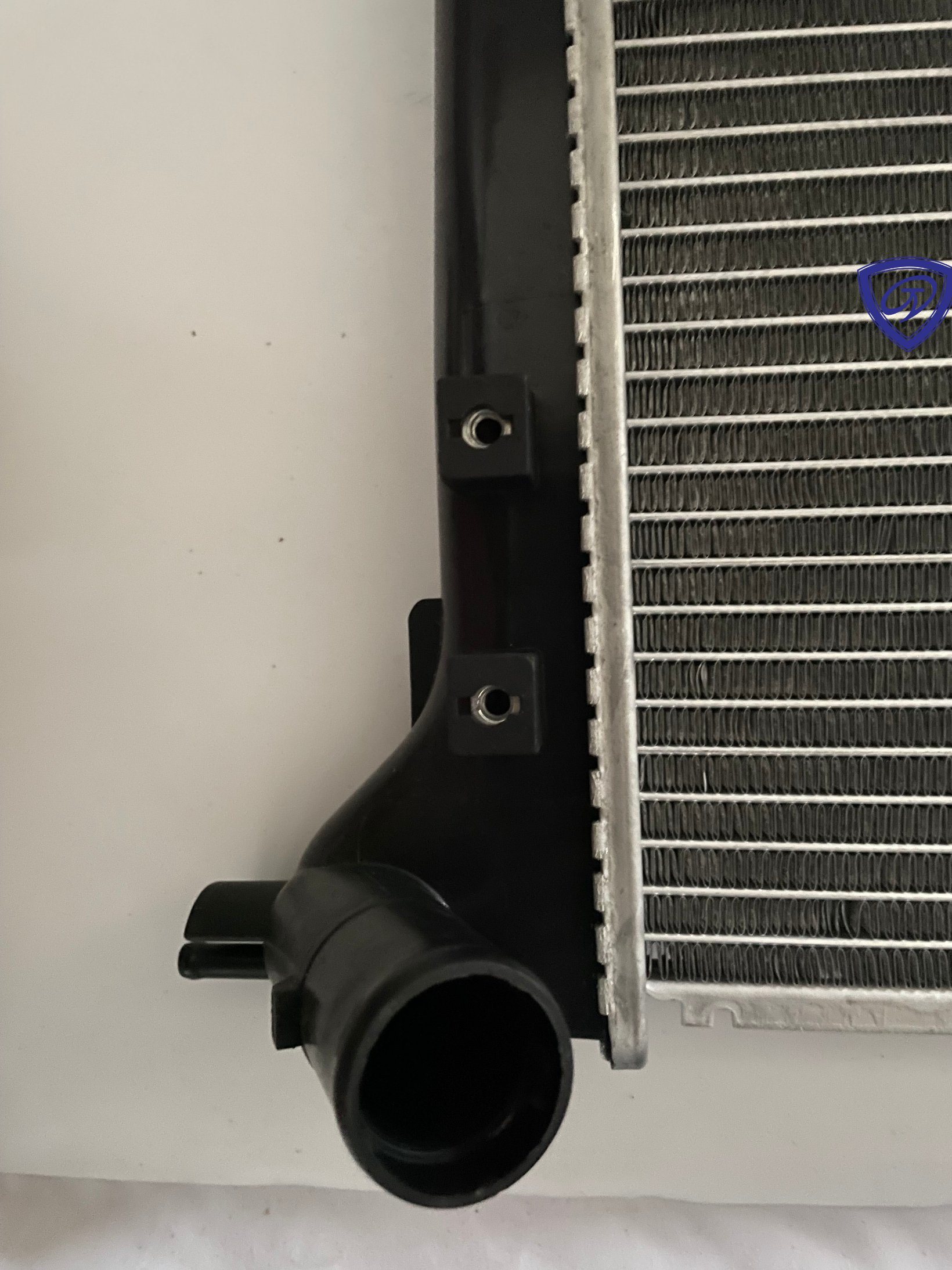 China Supplier Radiator for Tucson/Tl 1.6t/2.0 15-Mt Aluminum Core Reinforced Tank