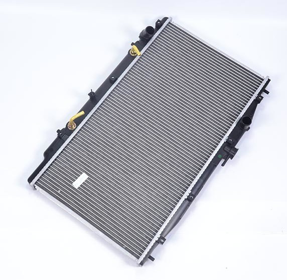 High-Quality Aluminum Car Radiator Accord′ 03 Cm6 3.0L at OEM 19010