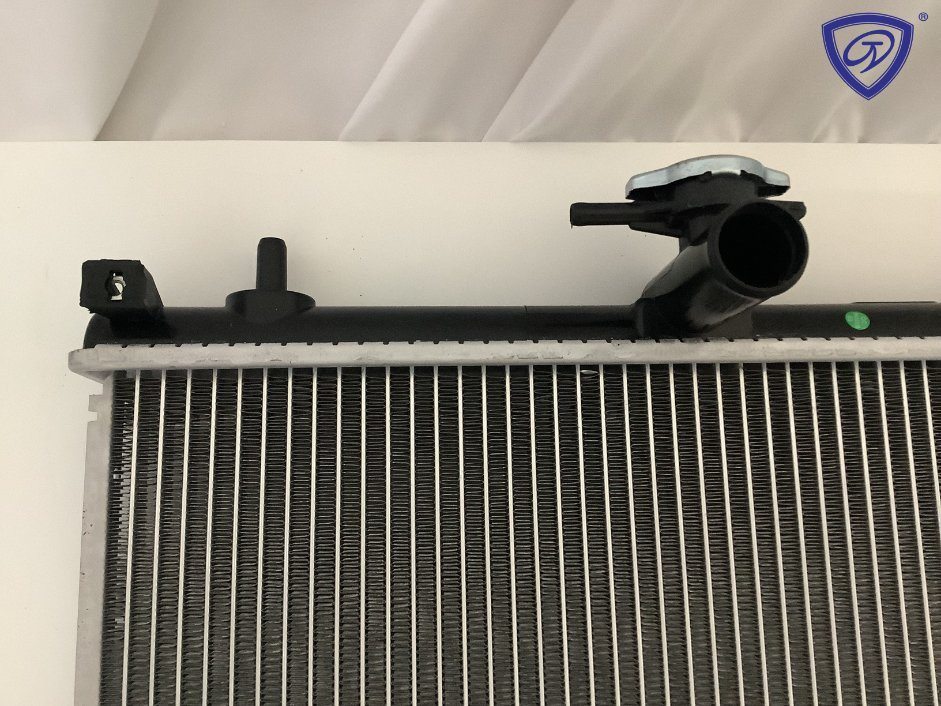 Car Aluminum Parts Radiator for VW Senya Mt Cooling System OEM