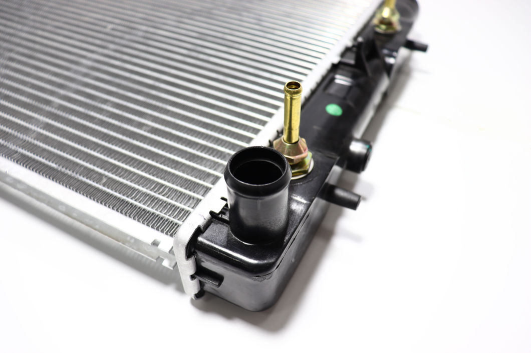 China Wholesale Aluminium Auto Truck Radiator for Nissan Micra 92-99 K11
