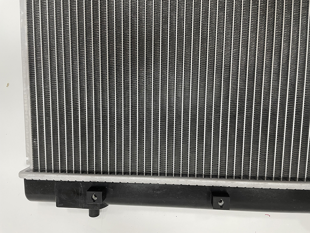 China Manufacturer Wholesale High Quality Auto Aluminum Radiator for Mazda Haima 7160 09 Mt