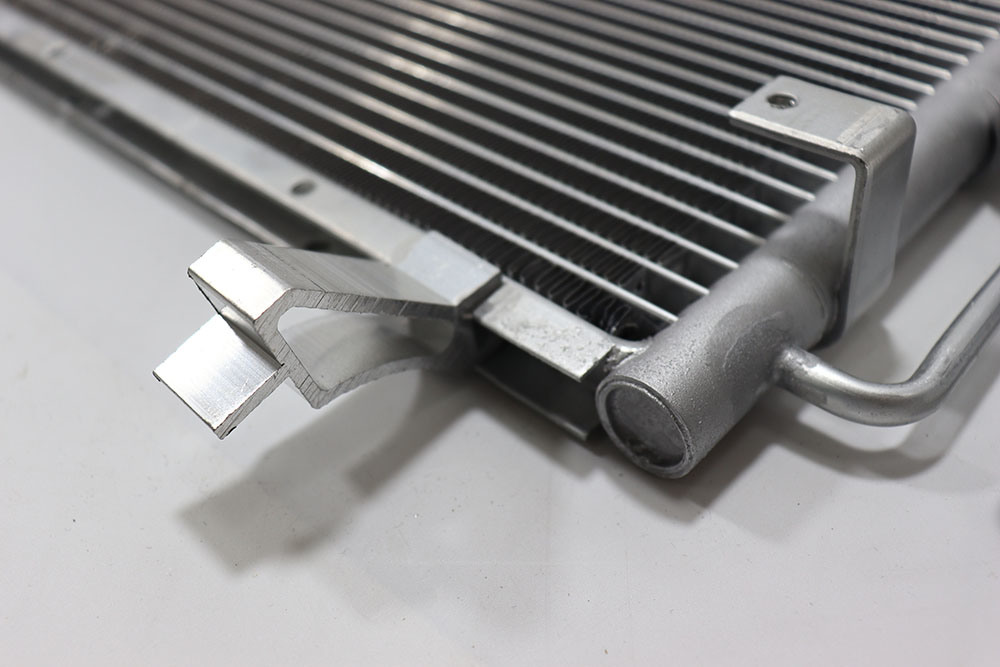 High-Quality Auto Aluminum Condenser OEM 898000108 Wholesale for D-Max 08-13