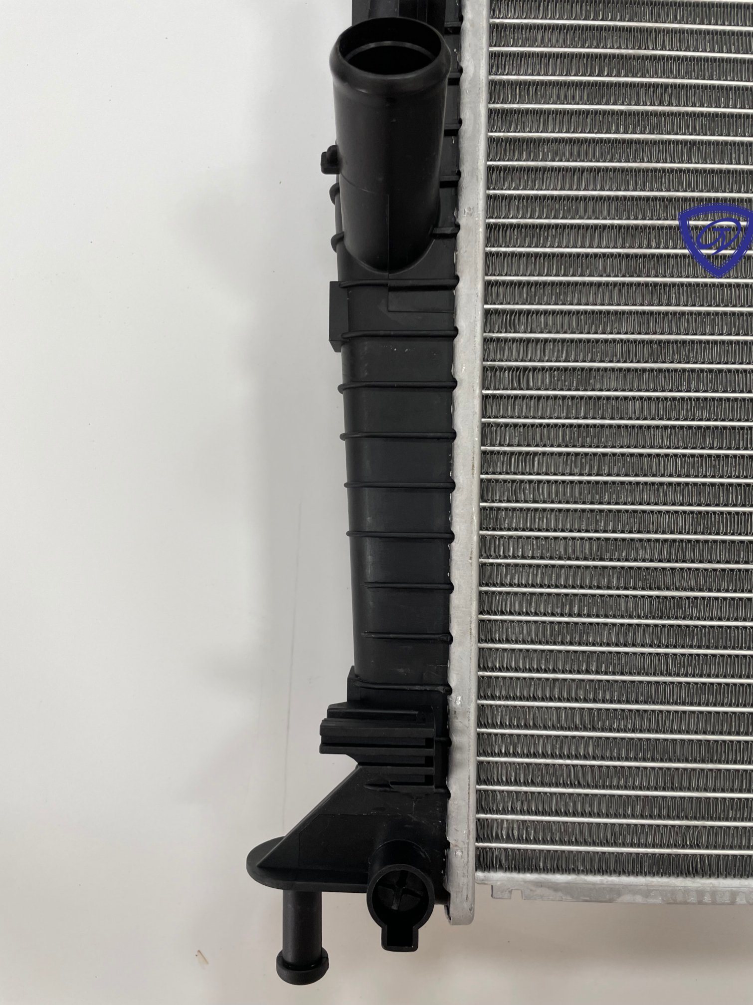 OEM Good Quality Auto Radiator for Mazda 3′ 06-Mt in Stock