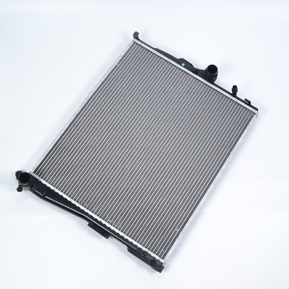 Aluminum Auto Parts Cooling System Radiator for BMW X3 E83-Mt OEM: 17113415693