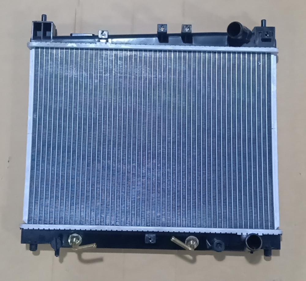 Brand New Echo Yaris at Auto Parts Water Tank Radiator High Quality Wholesale OEM 16400-21070