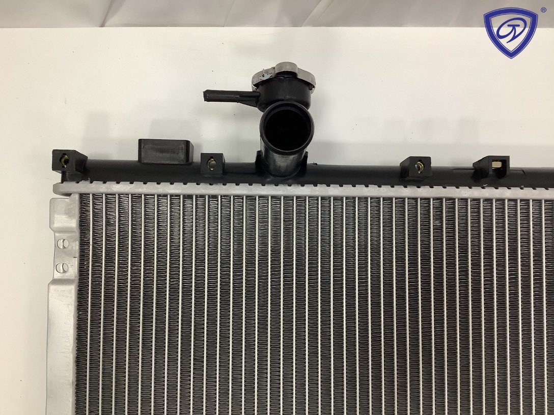 Auto Spare Parts Aluminium Radiator for Mg3 1.3/1.5 2011-2014′ Amt