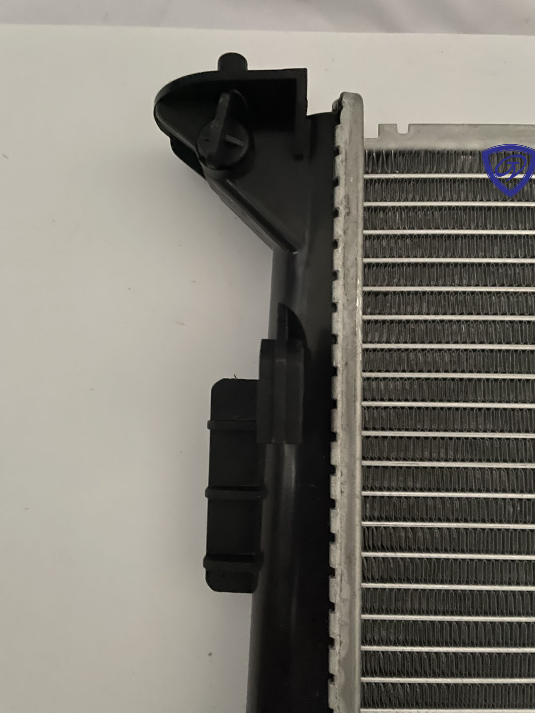China Supplier Radiator for Tucson/Tl 1.6t/2.0 15-Mt Aluminum Core Reinforced Tank