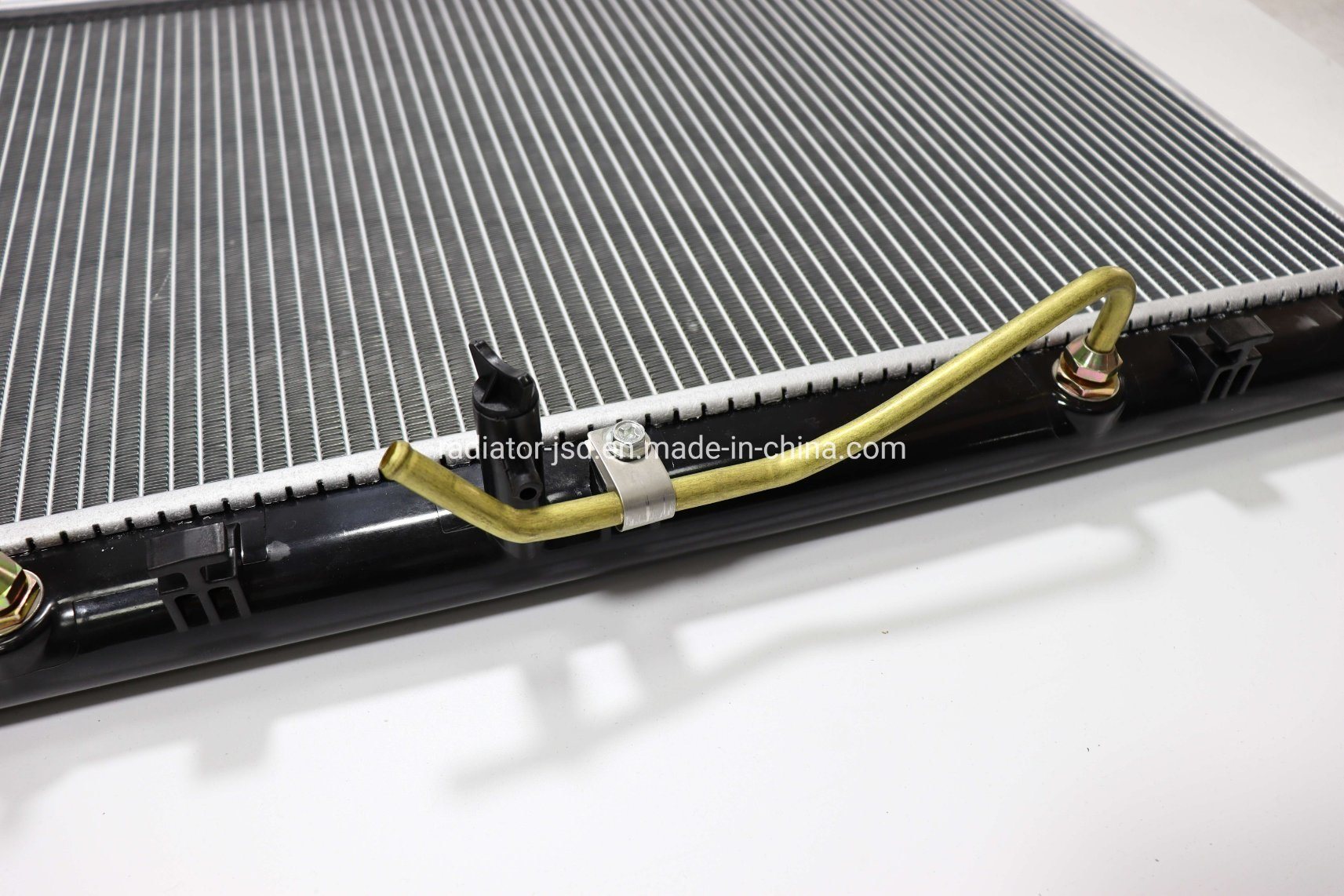 Auto Spare Parts Engine Cooling System Radiator OEM 16400-20260/20270/20320/0A240/16400-0A370 for Toyota Camry 03 - 06 Mcv30 at
