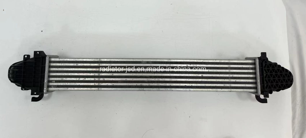 High Quality Turbochager Auto Parts Car Intercooler with Thermostat for Buick Envision 1.5t