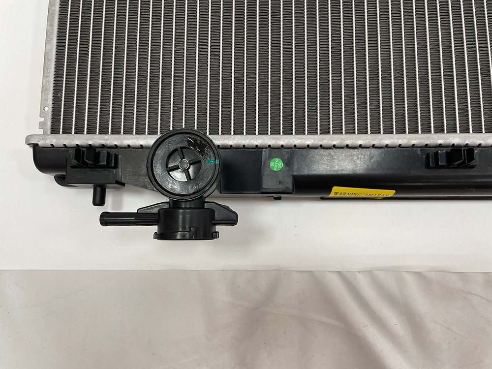 Hot Selling Aluminum Auto Parts Radiator for Camry′ 06 Acv40 at