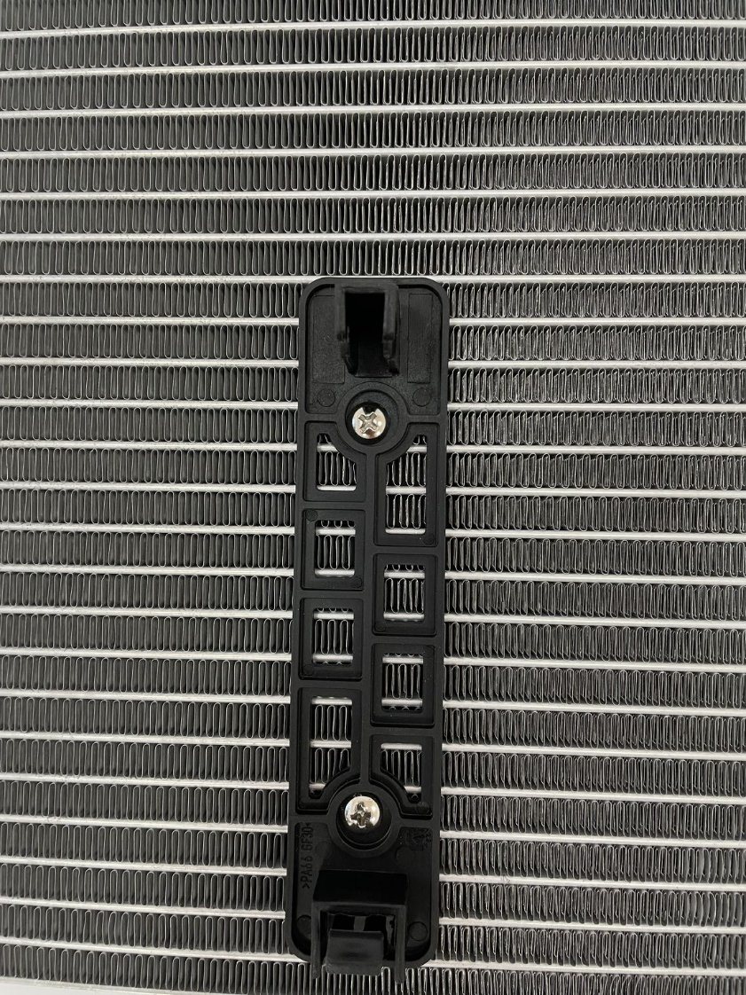 Micro-Channel Parallel Flow Auto Aluminum Condenser Car Air Conditioner Heat Exchanger Condenser for A4l B8 Q5
