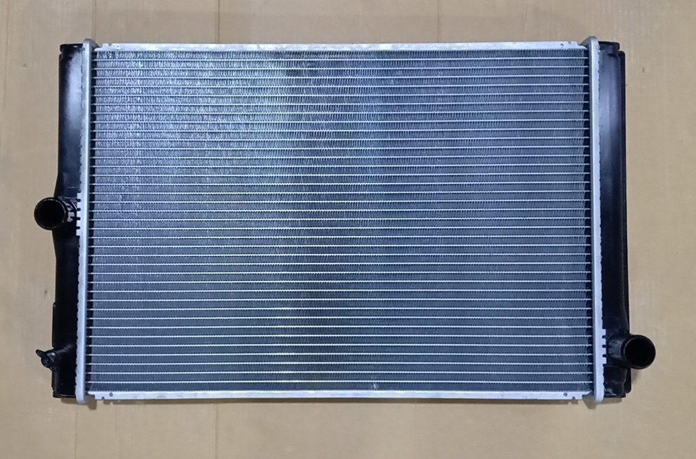 High Quality Auto Parts Aluminum Radiator Wholesale OEM 16400-0n060 for Corolla (_E15_) 1.4D-4D 06-12 Mt