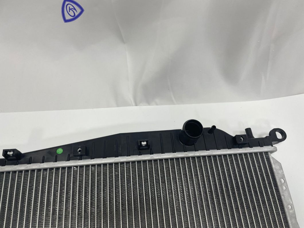 Good Quality Aluminium Car Radiator for Chevrelot Epica 06-08′ at