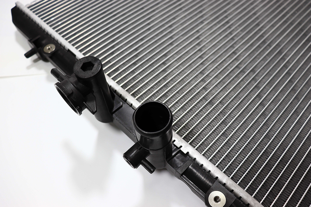 Aluminum Auto Parts Radiator for Toyota Highlander Wholesale OEM 16041-31540