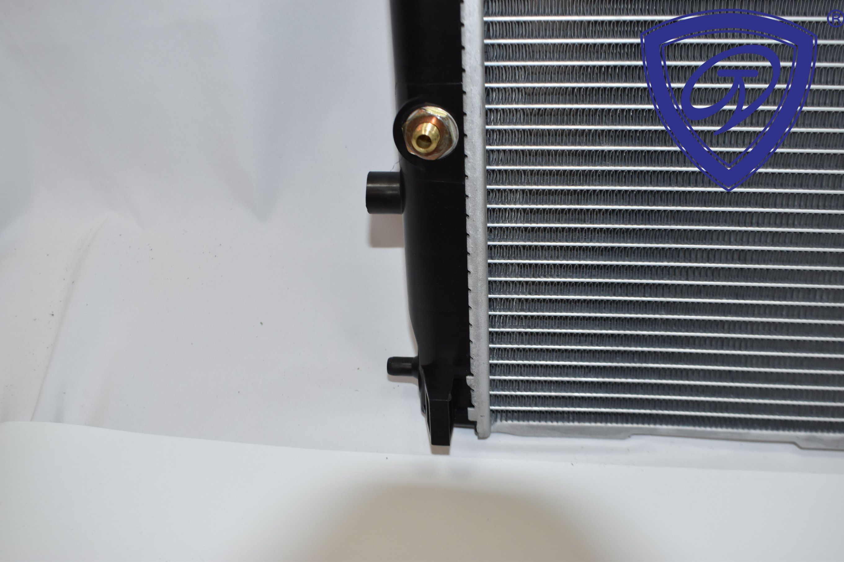 Good Quality Car Radiator for Hyundai Santfe′ 07-at OEM 25310-2b100