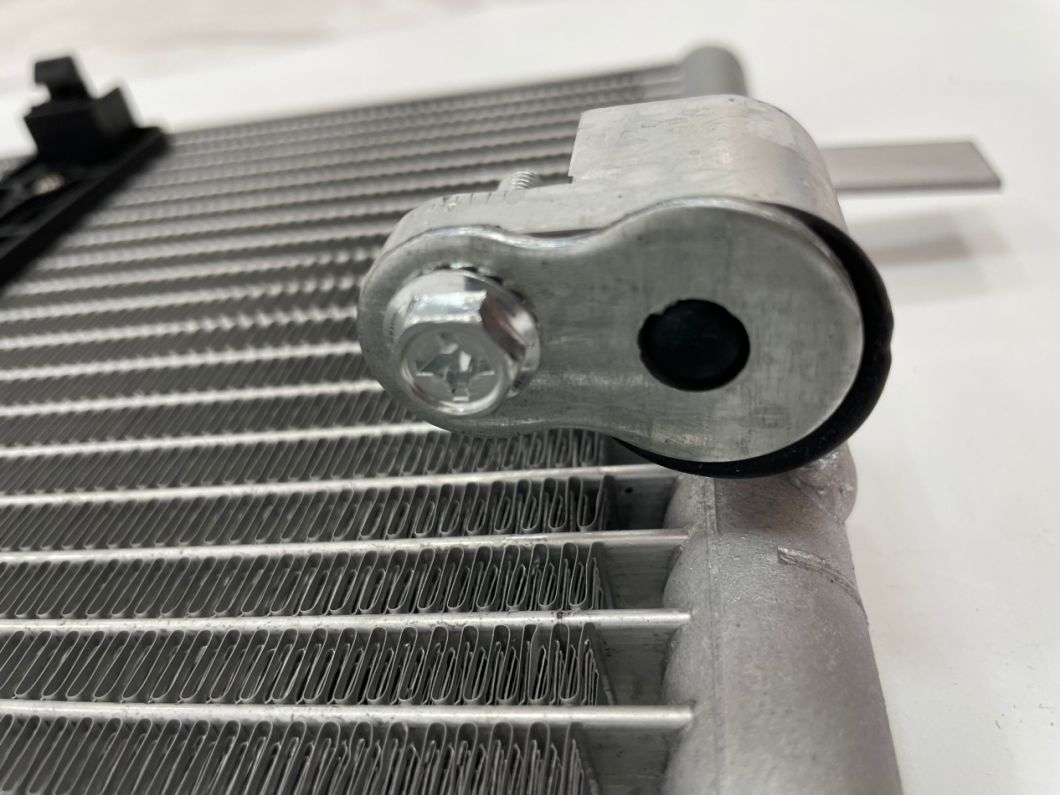 Micro-Channel Parallel Flow Auto Aluminum Condenser Car Air Conditioner Heat Exchanger Condenser for A4l B8 Q5