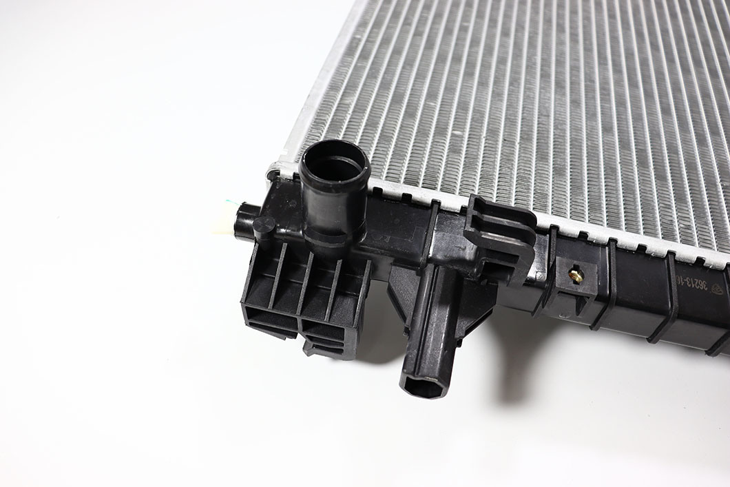 Chinese Car Mg Zs 1.5L Mt (without small tubes) Radiator