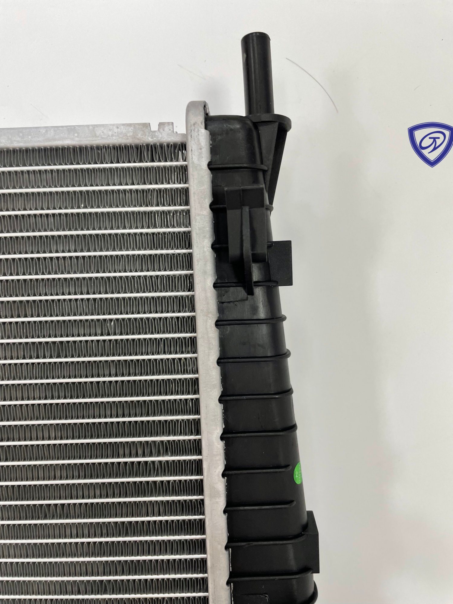 OEM Good Quality Auto Radiator for Mazda 3′ 06-Mt in Stock