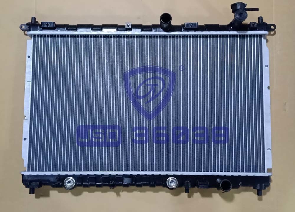 Car Engine Cooling System Aluminum Auto Spare Parts Radiator for Roewe 350at Wave Five