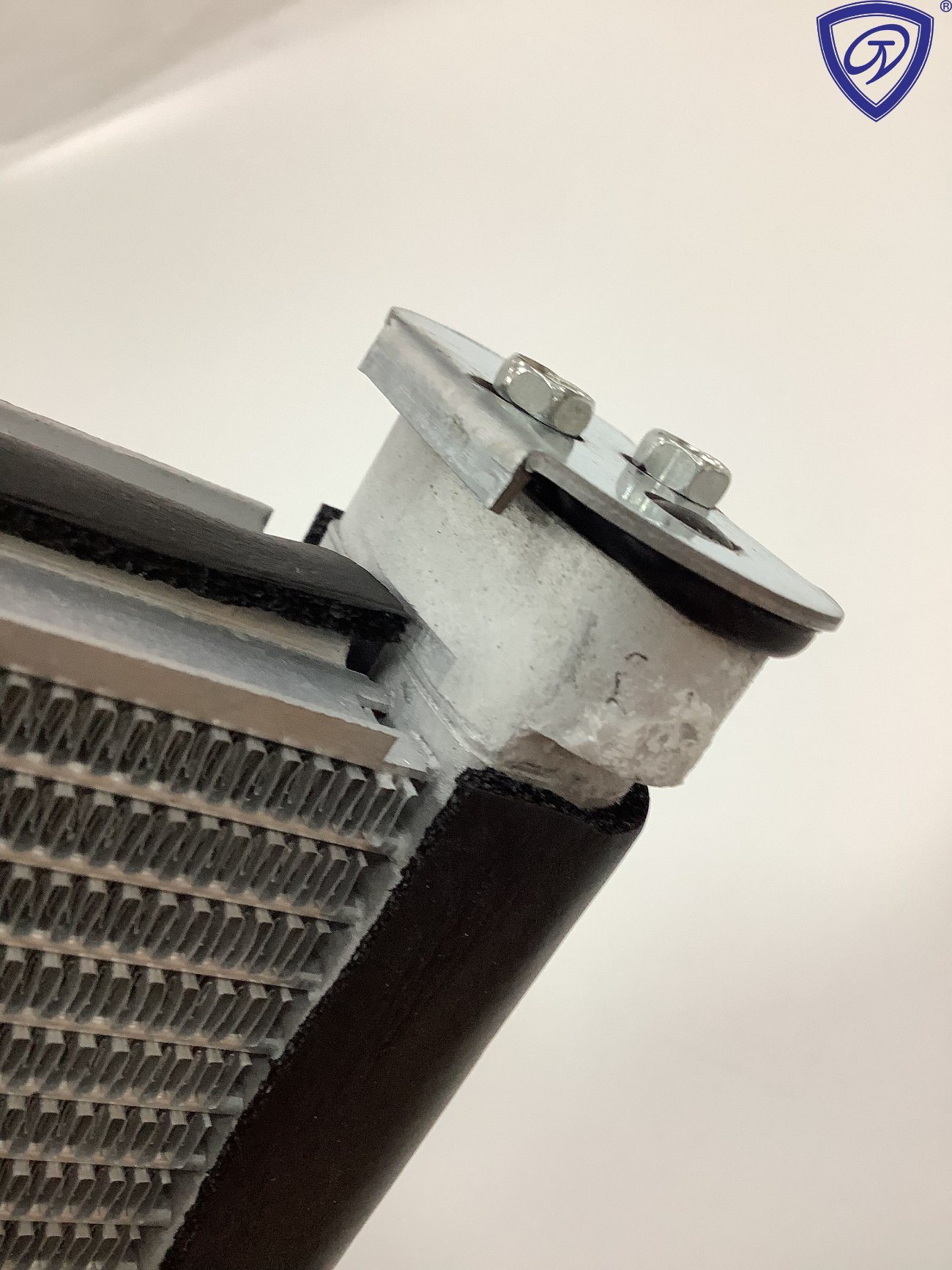Factory Sell Car Air Conditioner Evaporator Core for 09 Forest Man