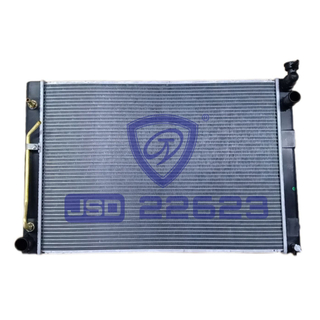 Factory Price Wholesale Toyota Alphard 04 Auto Parts Cooling System Water Tank Radiator